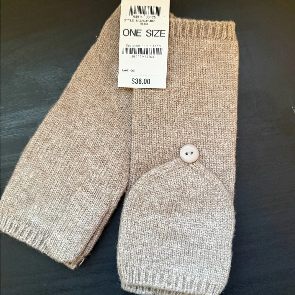 🔥SALE🔥NWT ON:34TH Women's Tan Mittens